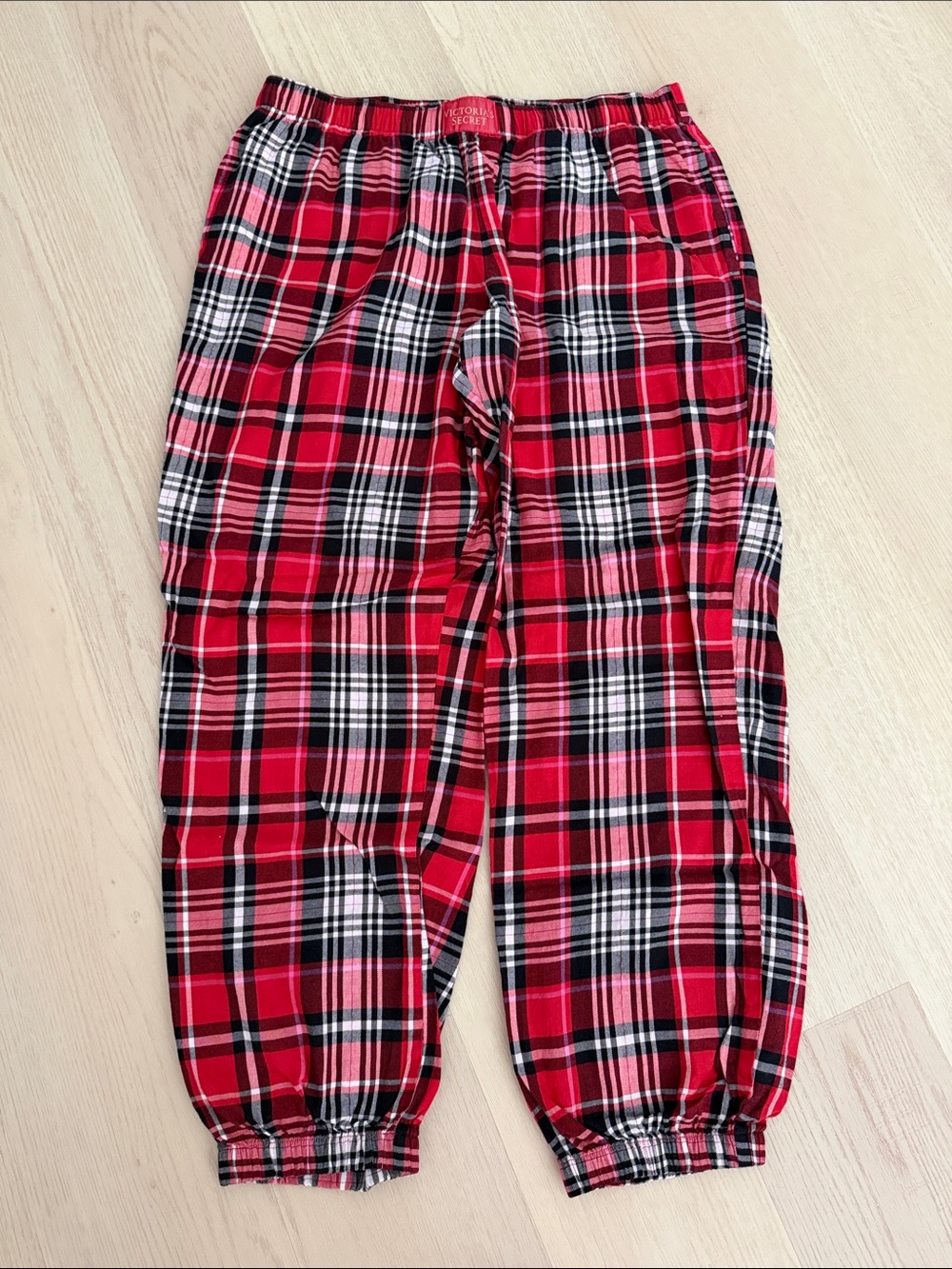 NWOT Victoria’s Secret Red Plaid Pajama Pants Joggers Size Small Short